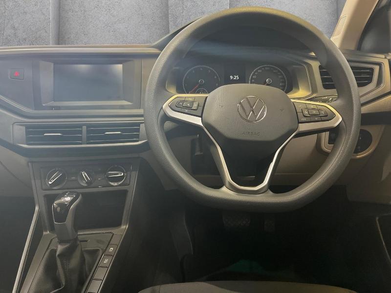 Volkswagen Polo Sedan 1.6 Tiptronic