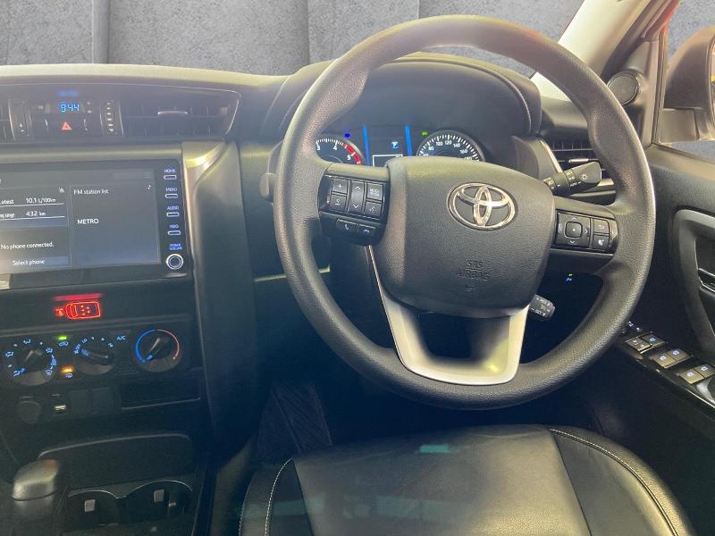 Toyota Fortuner 2.4 Gd-6 Rb At