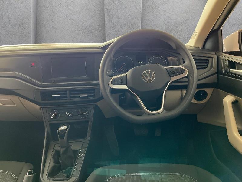 Volkswagen Polo Sedan 1.6 Tiptronic