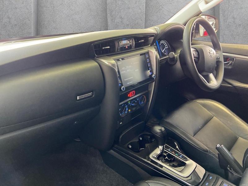 Toyota Fortuner 2.4 Gd-6 Rb At