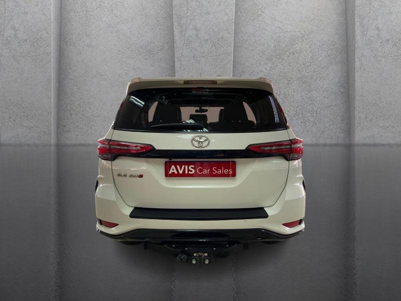 Toyota Fortuner 2.4 Gd-6 Rb 6At