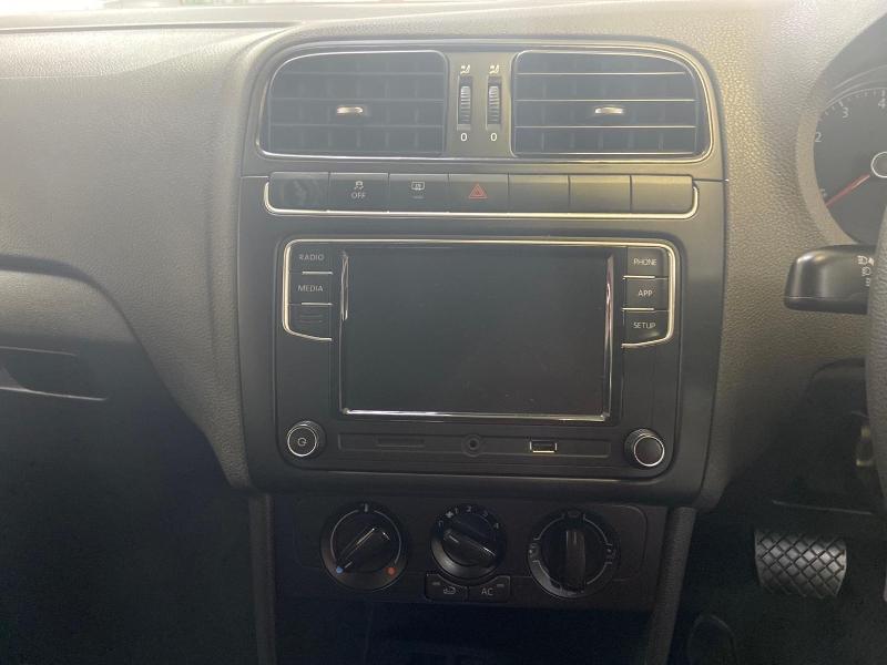 Volkswagen Polo Vivo Hatch 1.6 Life Tipt