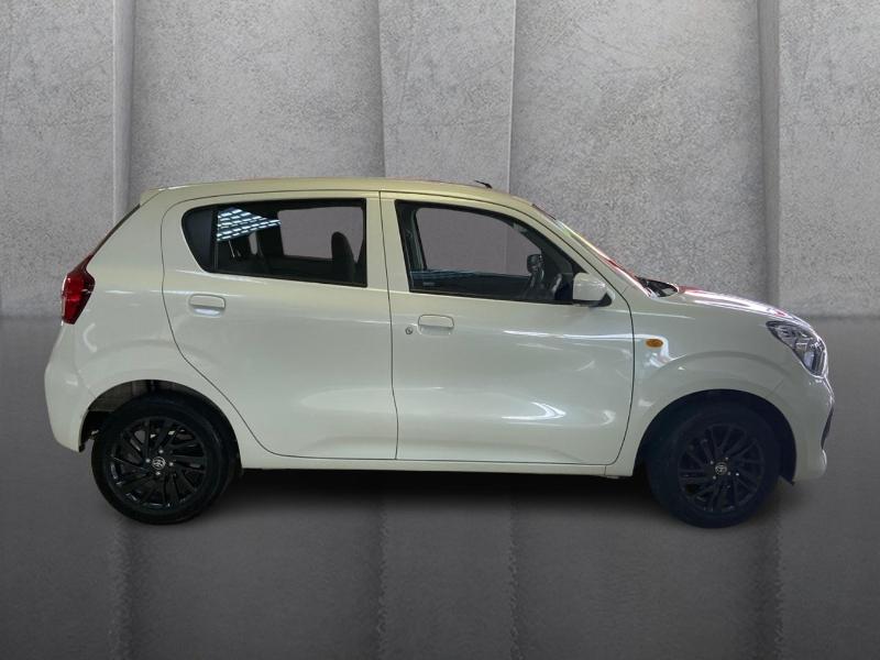 Toyota Vitz 1.0 Xr Mt