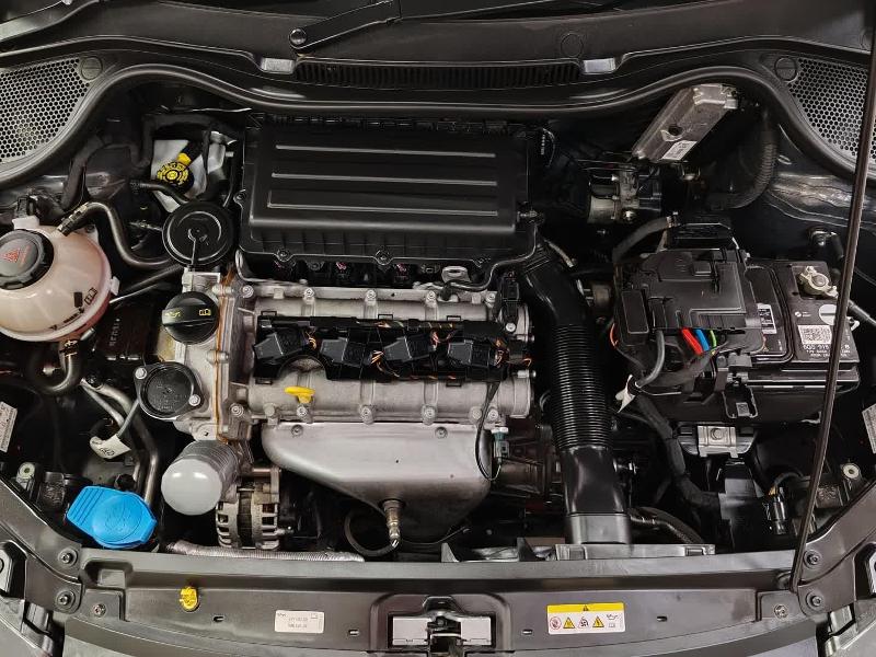 Volkswagen Polo Vivo Hatch 1.6 Comfortline Tiptronic