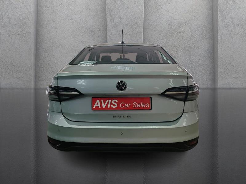 Volkswagen Polo Sedan 1.6 Base