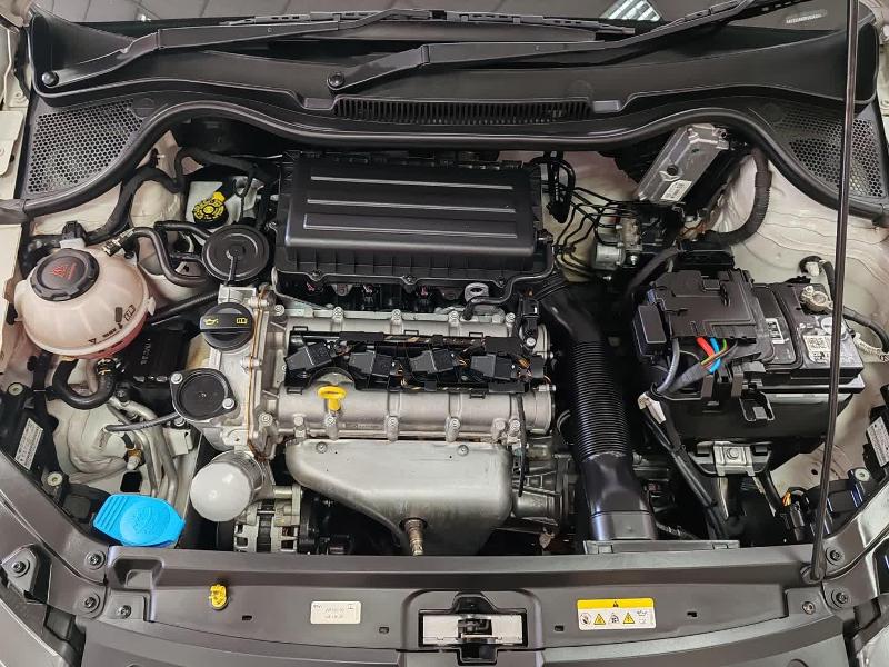 Volkswagen Polo Sedan 1.6 Tiptronic