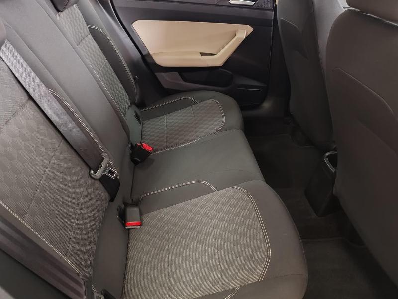 Volkswagen Polo Sedan 1.6 Base