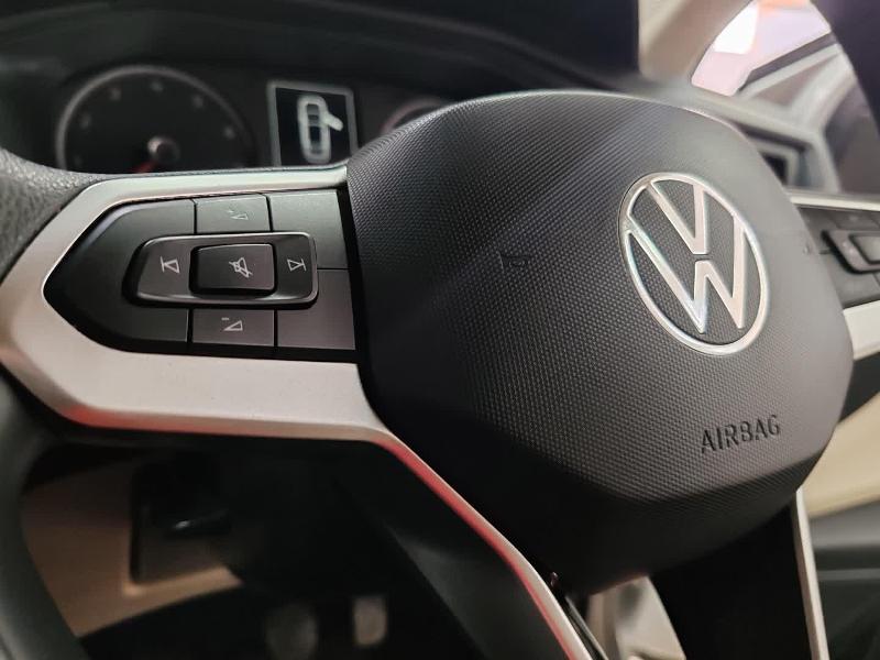 Volkswagen Polo Sedan 1.6 Base