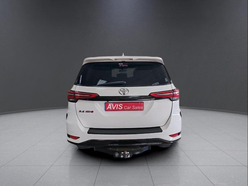 Toyota Fortuner 2.4 Gd-6 Rb 6At