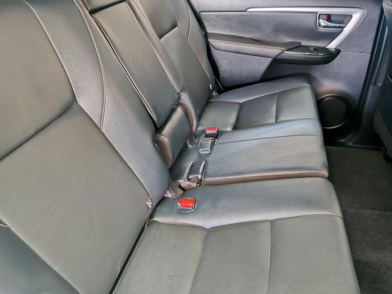 Toyota Fortuner 2.4 Gd-6 Rb At