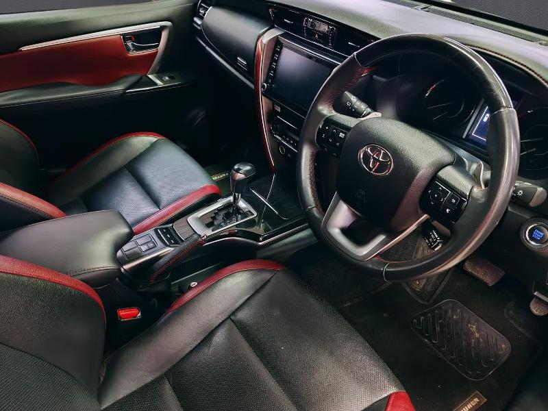 Toyota Fortuner 2.8 Gd-6 Rb At