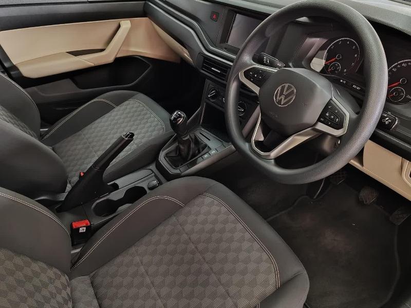 Volkswagen Polo Sedan 1.6 Base