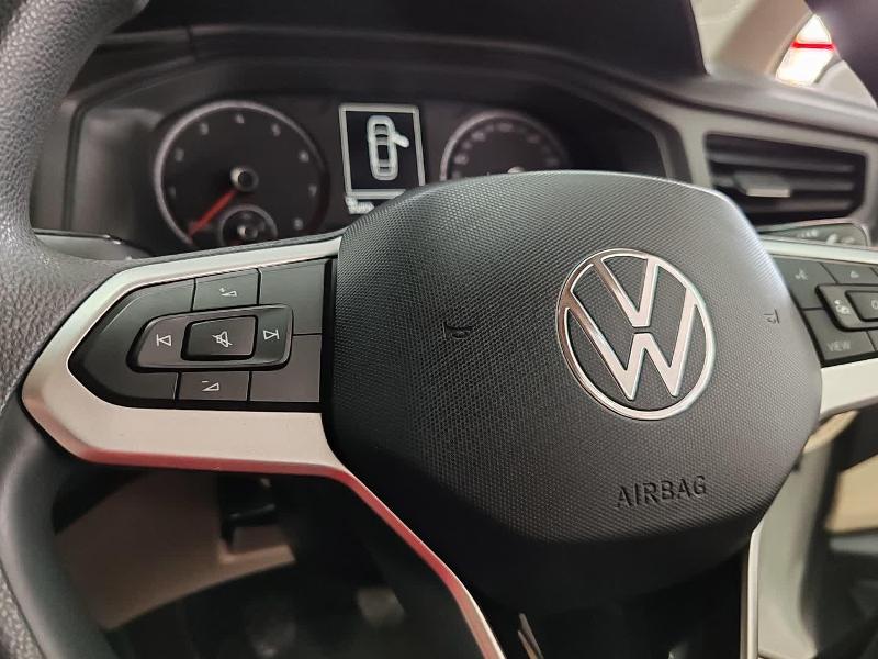 Volkswagen Polo Sedan 1.6 Base