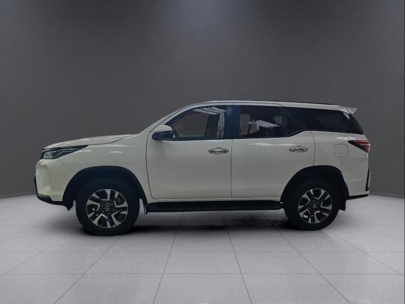 Toyota Fortuner 2.4 Gd-6 Rb At