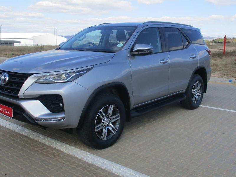 TOYOTA FORTUNER 2.4 GD-6 RAISED BODY AT